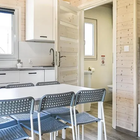 2 Bedroom Cozy In *