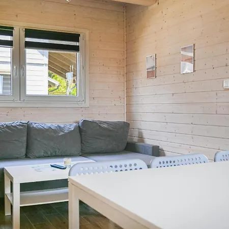 2 Bedroom Cozy In